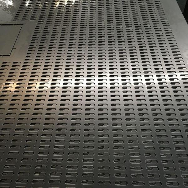 Stainless Steel / Galvanized Steel Perforated Metal Sheet Round Hole Opening Slotted Hole Square Hole Dimple Perforated Non Slip
