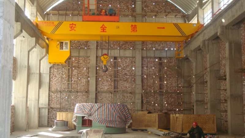China Industrial Warehouse Overhead Bridge Crane Lifting Equipment High Efficiency wholesale