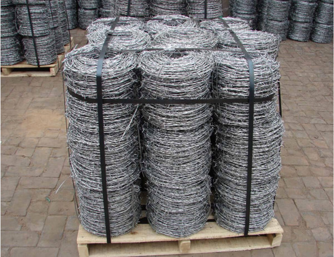 13x14 1.6mm 3 Strand Farm Barbed Wire Fence ISO