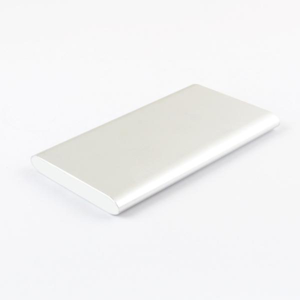 Engraving LOGO Metal Portable Power Bank 5000MAH with Optimized Heat Dissipation