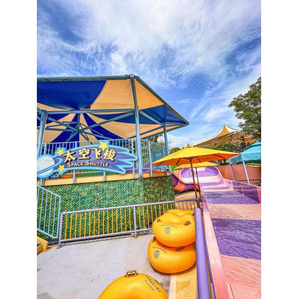 Industrial Fiberglass Water Slides Theme Park Equipment , Customized Flatform and Length