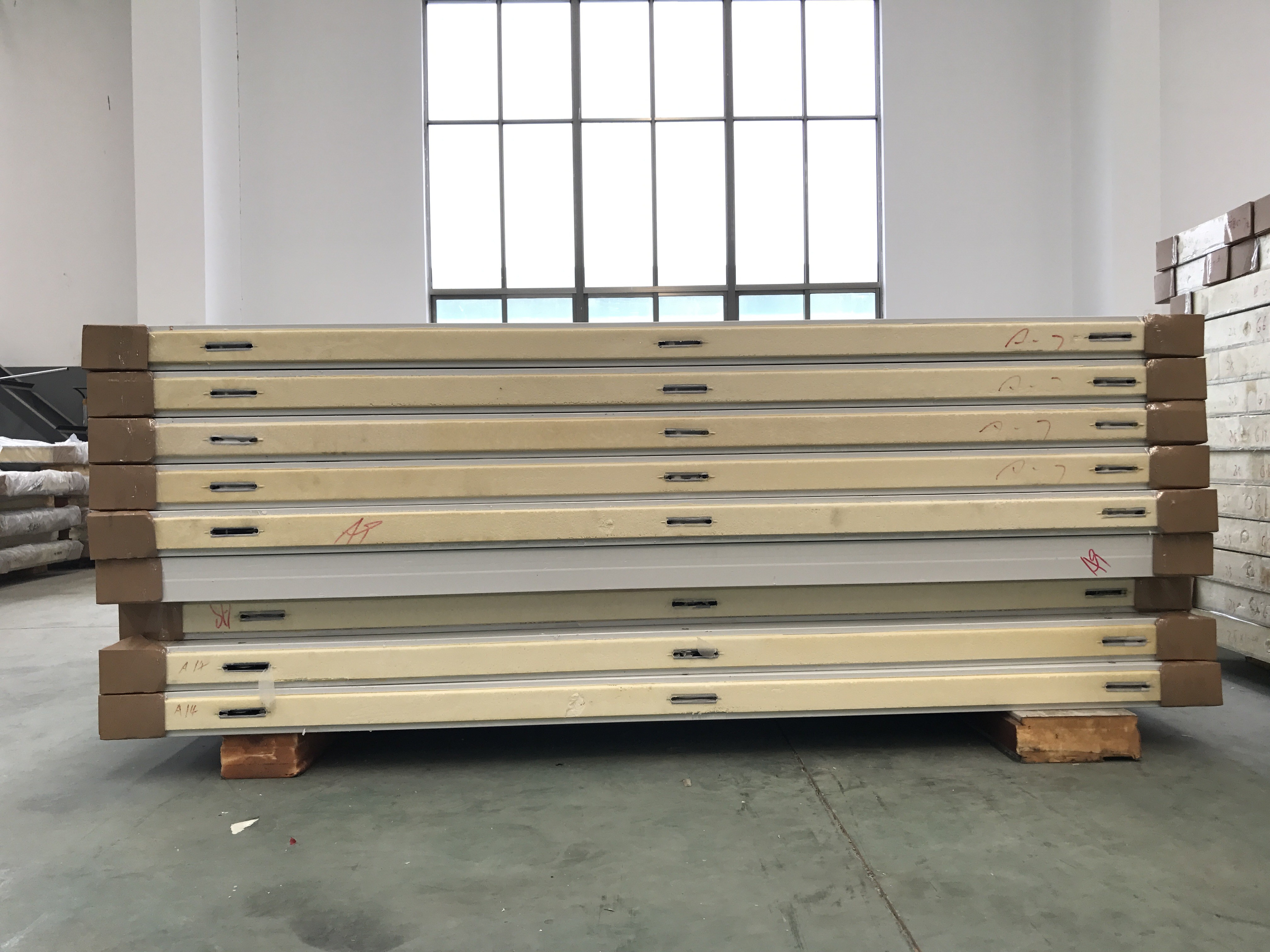 China Vegetable Cold Storage 100MM Polyurethane Sandwich Panel wholesale