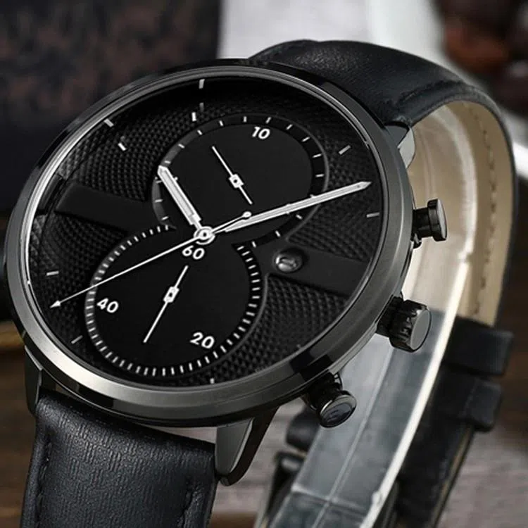 Leather Strap Alloy Quartz Wrist Watch 43mm Dia Minimalist Chronograph
