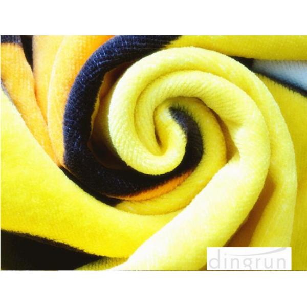 Thickened Soft Oversized Beach Towels Duck Cartoon Yellow Color 70*140cm