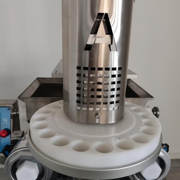 Automatic Scotch Egg Encrusting Machine Stainless Steel fruit Mochi Encrusting Machine