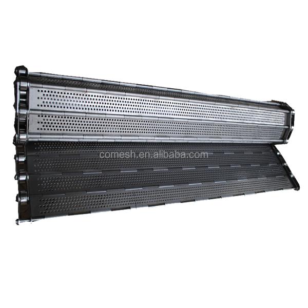 Light Grey Stainless Steel Plate Link Conveyor Belt With Baffle