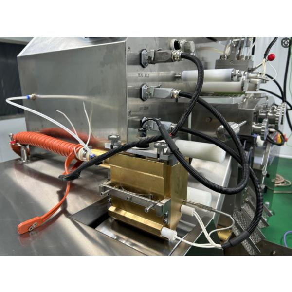 Oil Liquid Capsule Soft Gelatin Capsule Machine With 8 Plungers And 400-1800 Kg Capacity For Mechanical Capsule Ejection