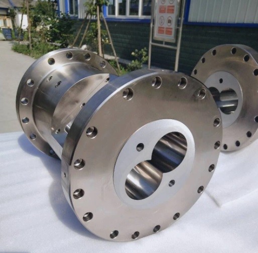 China 80/156 Twin Bimetallic Conical Screw And Barrel Twin Screw Extruder Parts wholesale