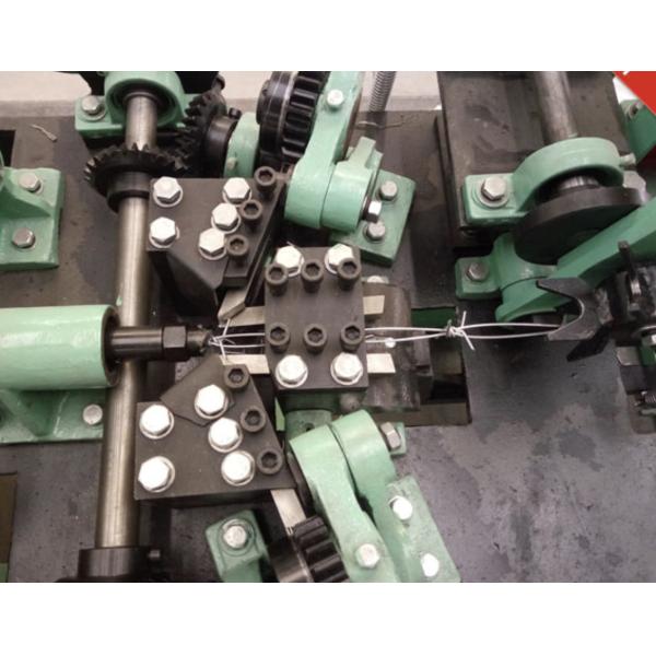 Automatic Barbed Wire Making Machine , Wire Mesh Welding Machine 2.2KW Motor