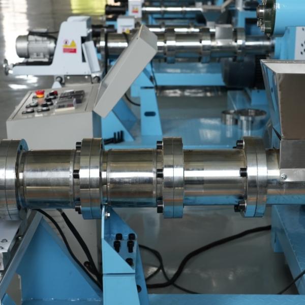 Versatile Fish Feed Pellet Machine High Performance 60-80kg/H