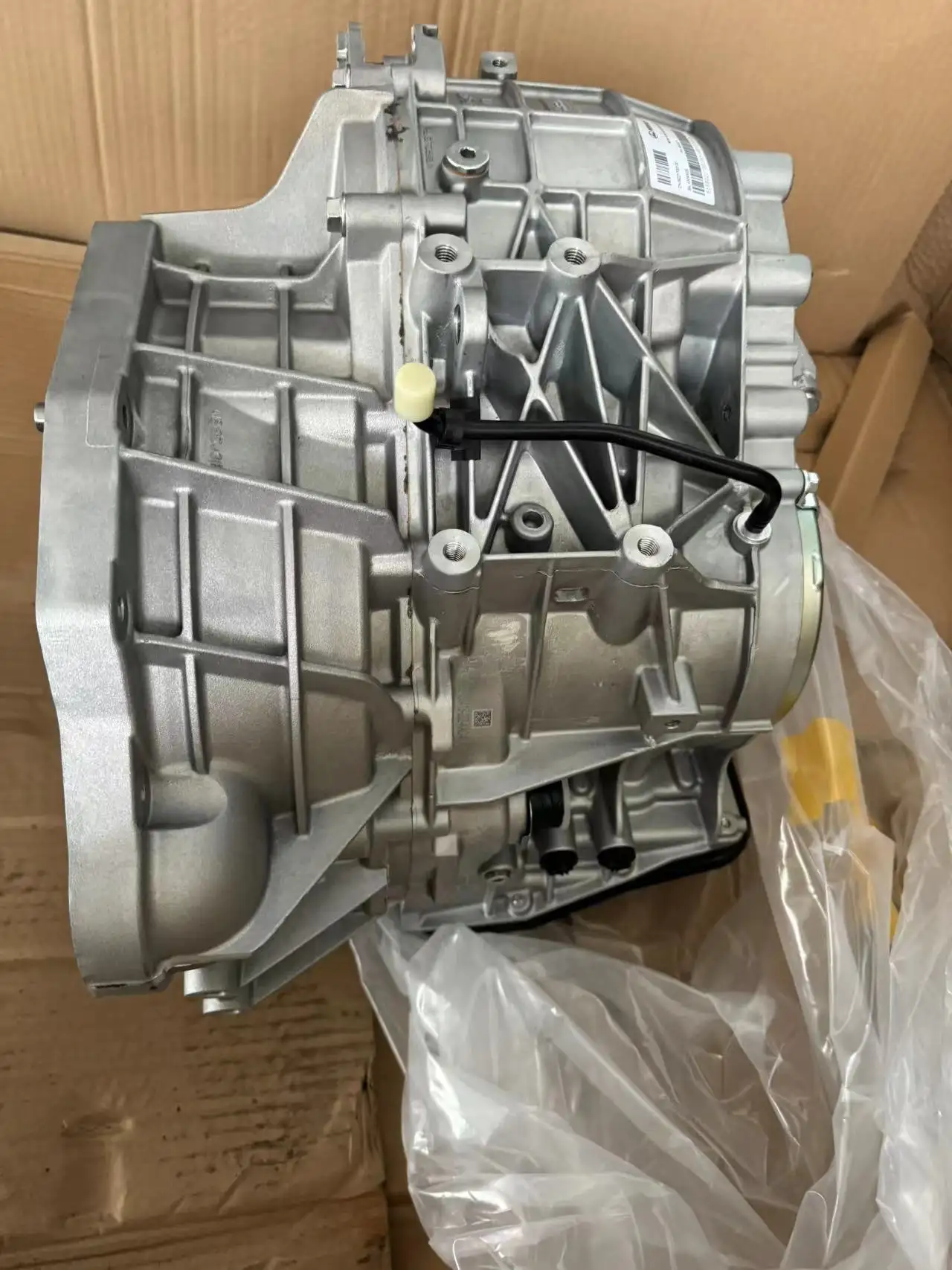 Auto Parts VT2 VT3 Gearbox T70 Automatic Cvt Transmission Case Assembly for Chery Haima Car