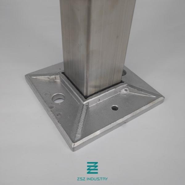 Durable Handrail Fittings 316L Plate High Strength 41" Height 100 X 100mm Base