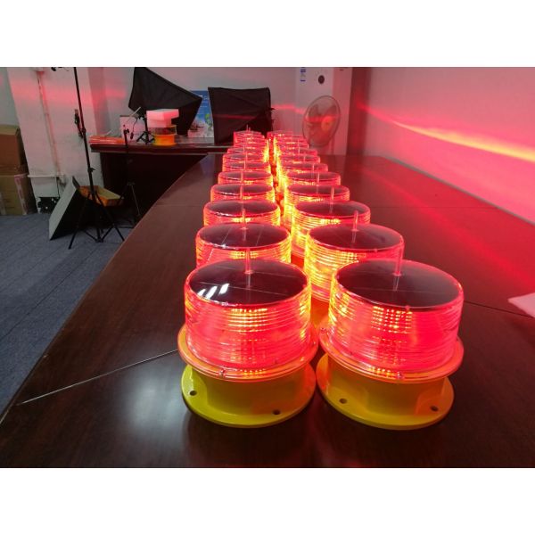 Steady Burning and Flashing Solar Obstruction Light for High Pole