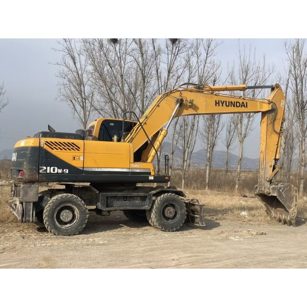 Wheel Used Hyundai Excavators 210W-9 21 Ton Earth Moving Diggers