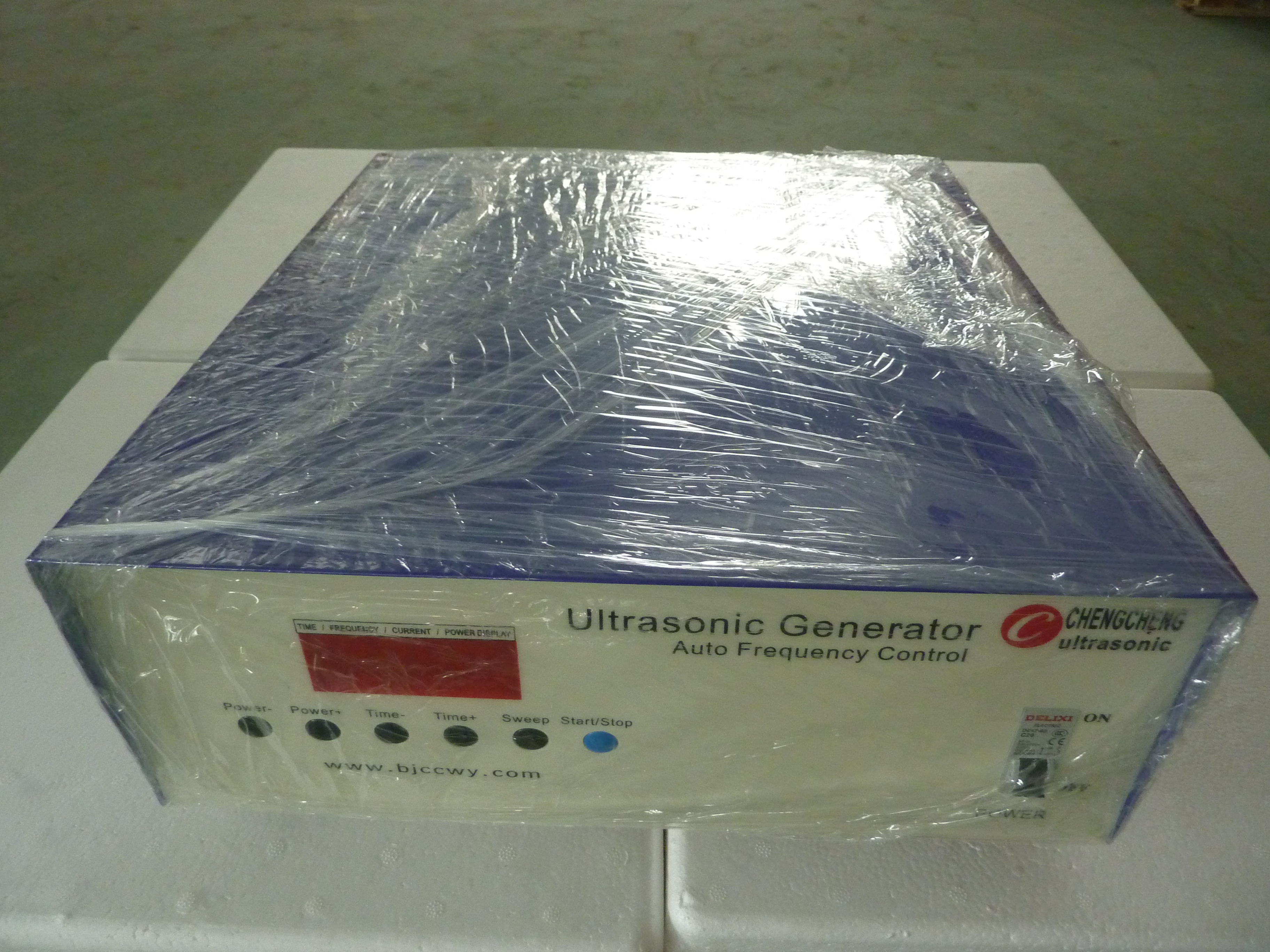 1.5KW 200KHz Ultrasonic Cleaning Generator With Remote Control