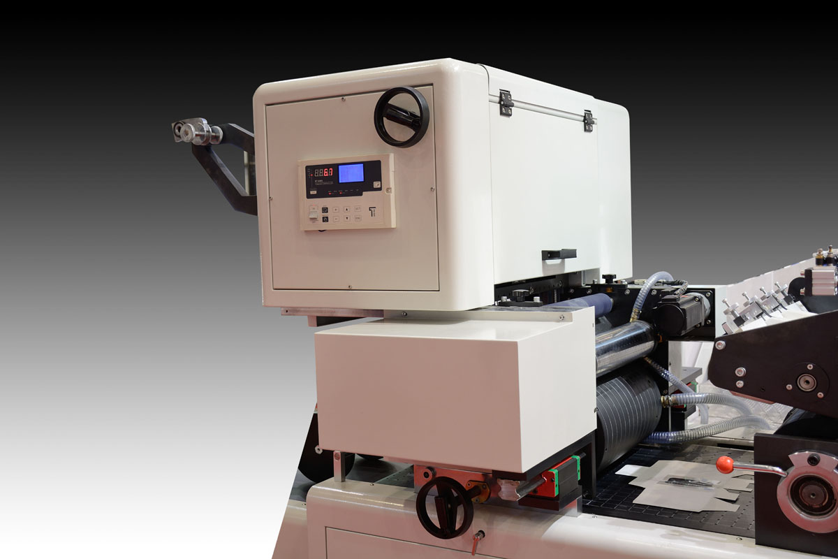 TC1000 Single Lane Cardboard Window Patching Machine Cake Toy Box Gluing