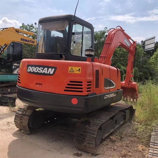 Good Performance Doosan DX55 Excavator Mini 5 Ton in Korea with 2900 Working Hours