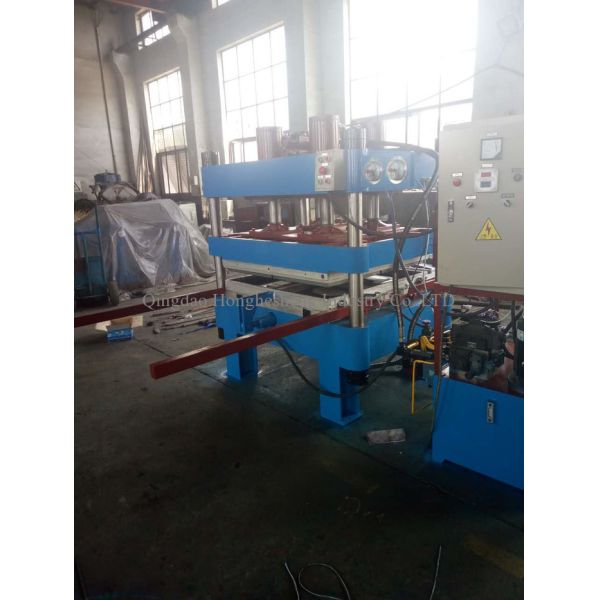 Ce Iso 200t Four Column Rubber Tile Making Machine Vulcanizing Rubber Brick Making Machine