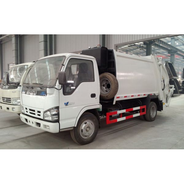 Rear Loader Garbage Collection Truck Customized Painting For Refuse Collection