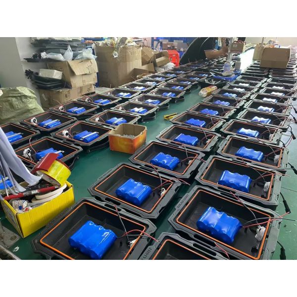 60W 100W 200W 300W 500W Solar Flood Light with remote control IP65 waterproof color changing outdoor lighting