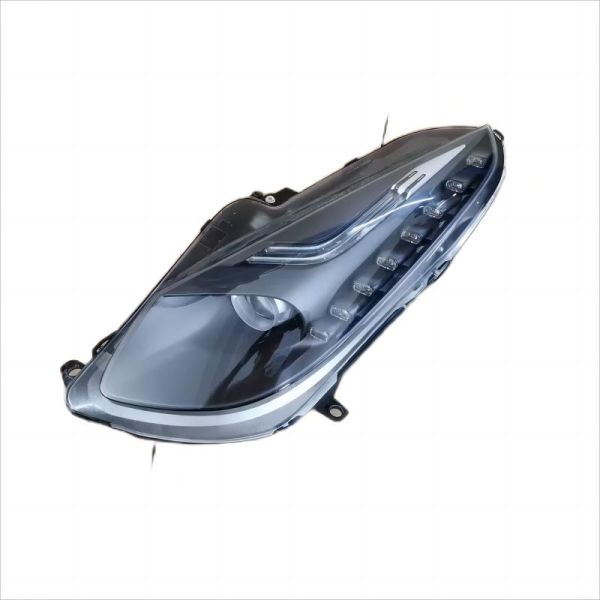 Applicable to Ferrari CaliforniaT 458 F488 F8 F12 F430 599 612 headlights