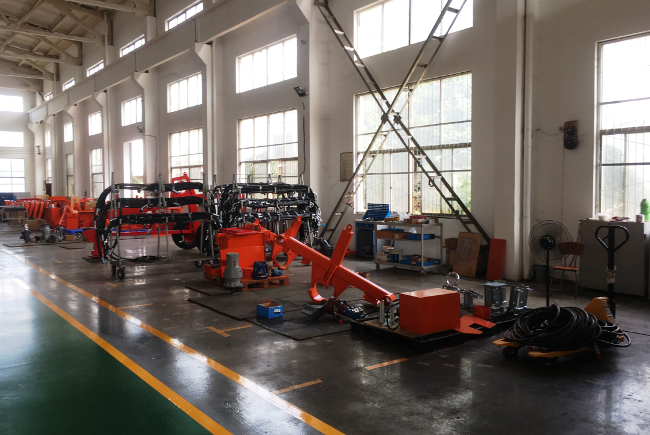 Hydraulic Puller 90kN Transmission Line Stringing Equipment Overhead line High Voltage