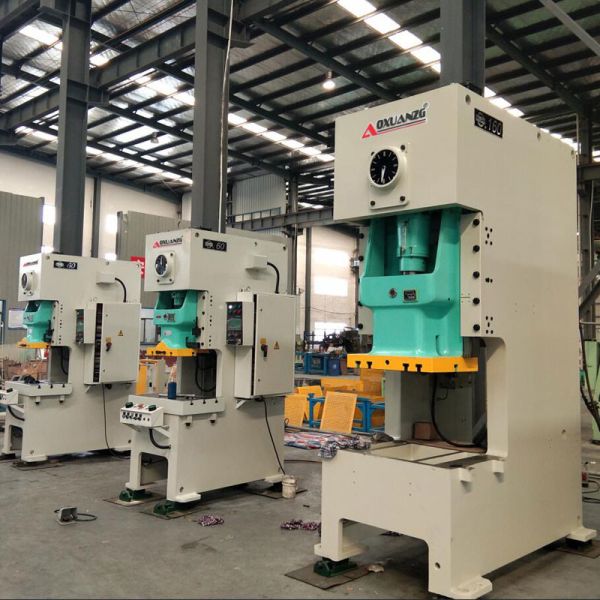 JH21-200 Ton Metal Stamping Press Machine , 910mm C Type Power Press Machine With Feeder