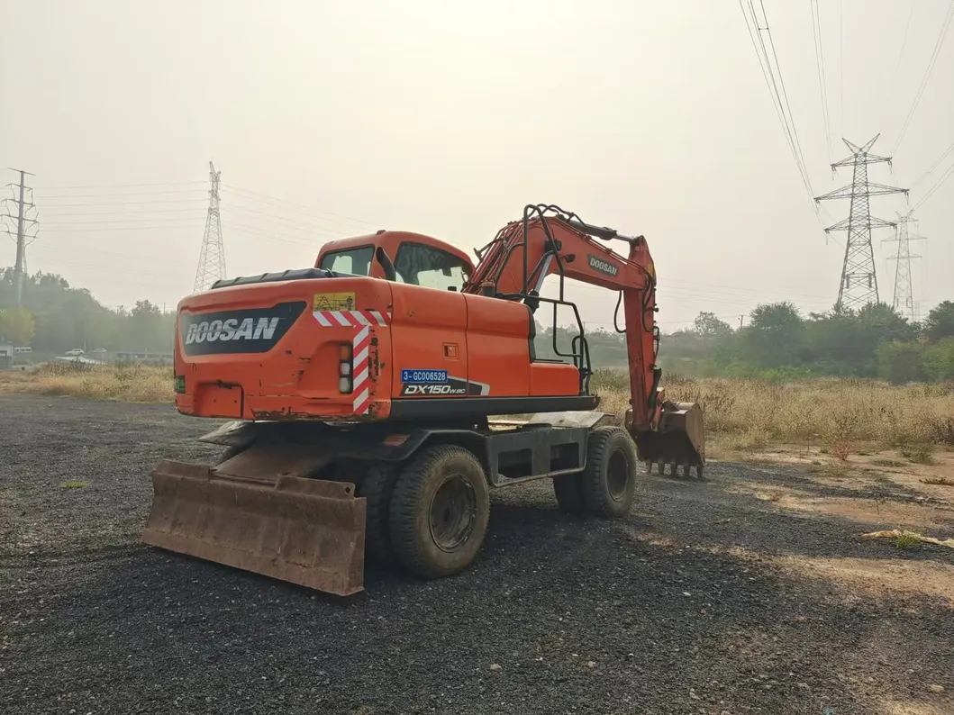 High Quality Wheel Excavator Used Doosan Excavator 150 Used Japanese Excavator for Sale