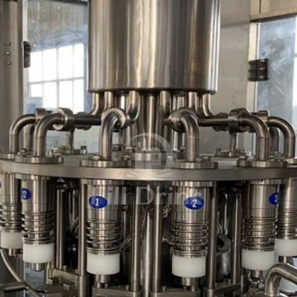 Beverage 4000B/H Hot Juice Filling Machine Light Hydraulic Cylinder