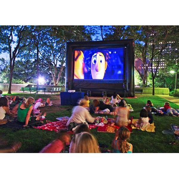 SGS Certificated Portable Projector Screen , Giant Outdoor Movie Screen 3 Years Warranty