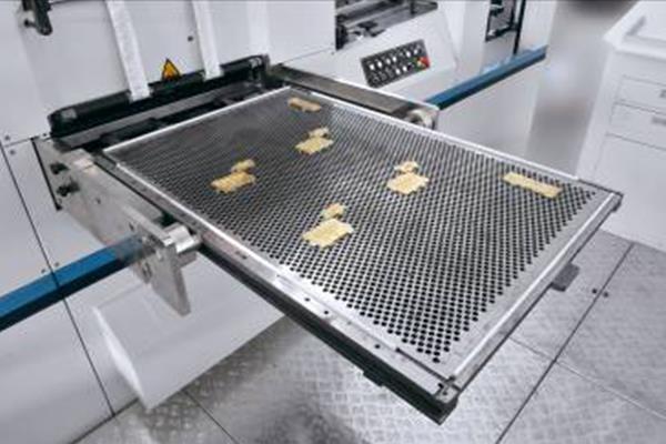 Flatbed Printer Automatic Foil Stamping And Die Cutting Machine 1060 X 760mm