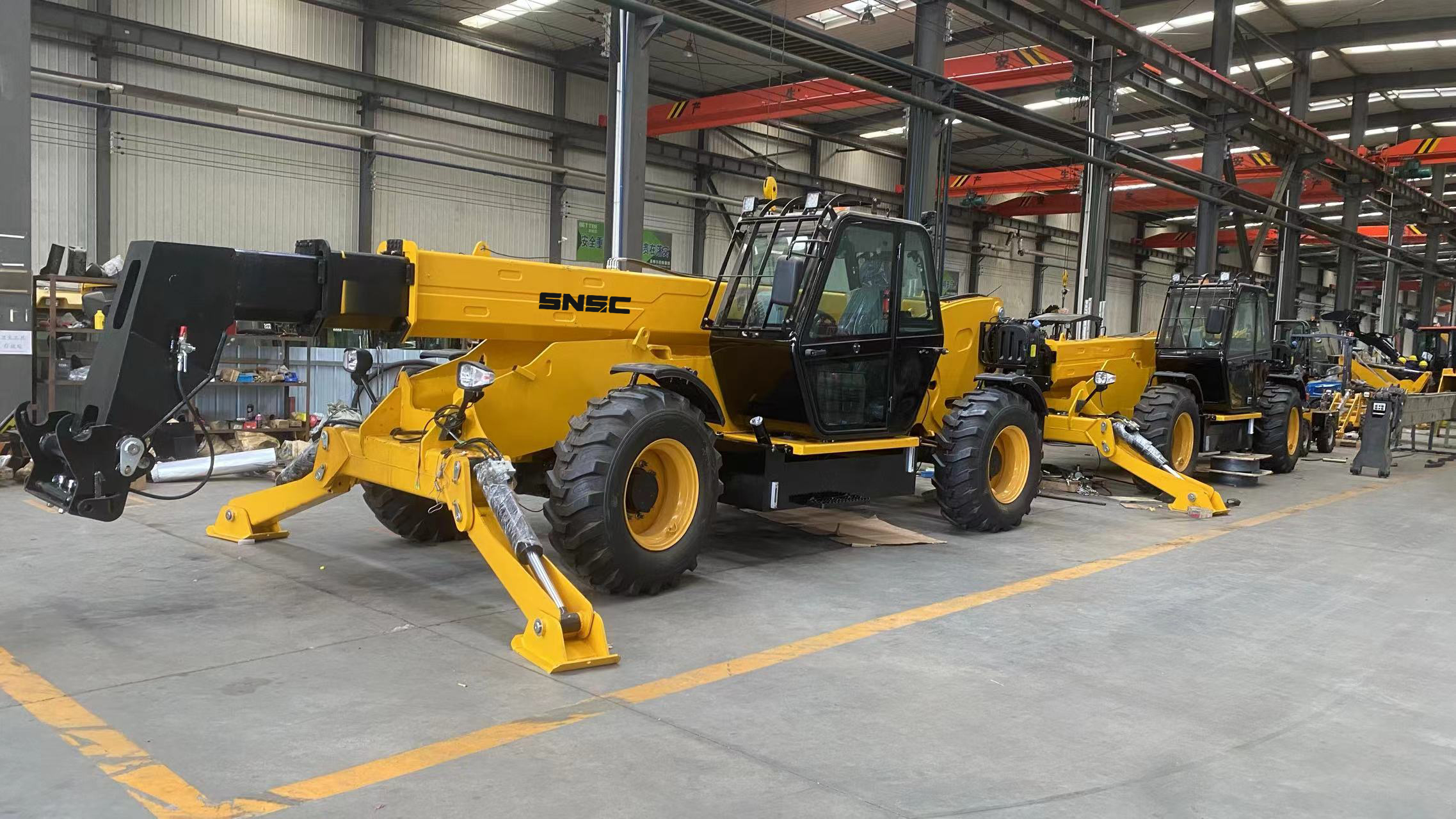 Versatile Telescopic Handler Forklift with 50mm Fork Width and 8.5m Extend Distance