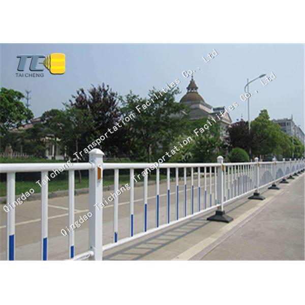 Out Door Bolted Connected Steel Plastic White Fence Municipal Highway Galvanized Build