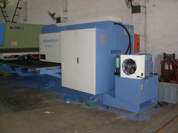 High Precision Sheet Metal Hole Punch Machine Hydraulic CNC Industrial