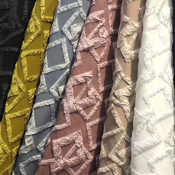 Flower Geometric Pattern 145cm Polyester Jacquard Fabric 200gsm Skin Friendly