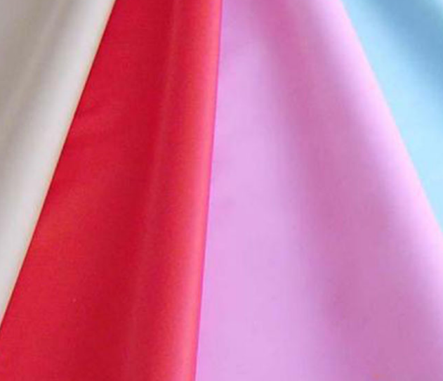 Bright Appearance White Taffeta Fabric , 190t Polyester Taffeta For Liner Material