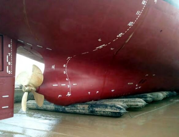 Black / Grey Diameter 1.5m 2.5m Natural Rubber Ship Launching Airbags