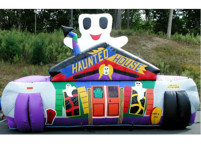 China Digital Printing Inflatable Sport Games Haunted House Maze Tunnel wholesale