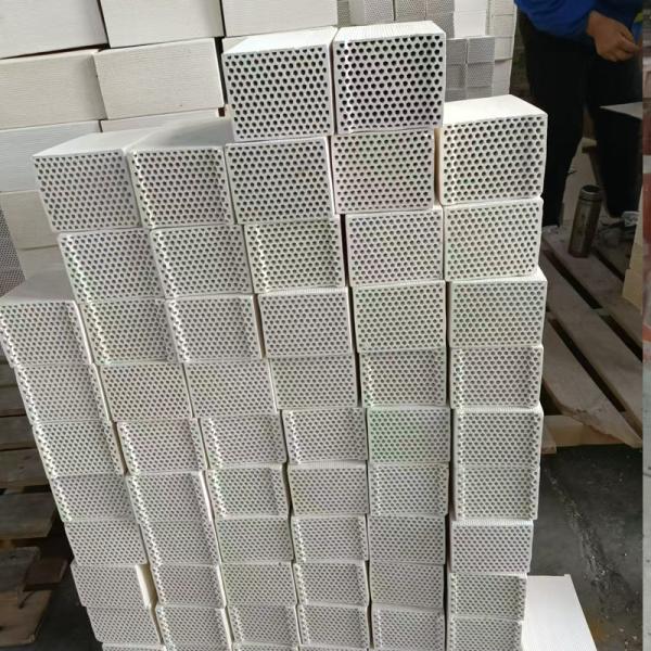 Energy Saving And Longer Service Time Corundum Mullite Honeycomb Ceramic For Chemical Industry