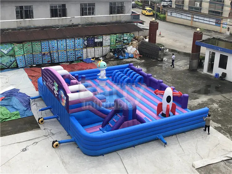 China Custom Tarpaulin Inflatable Trampoline Park Attractive Inflatable Playground Bouncy Castle wholesale