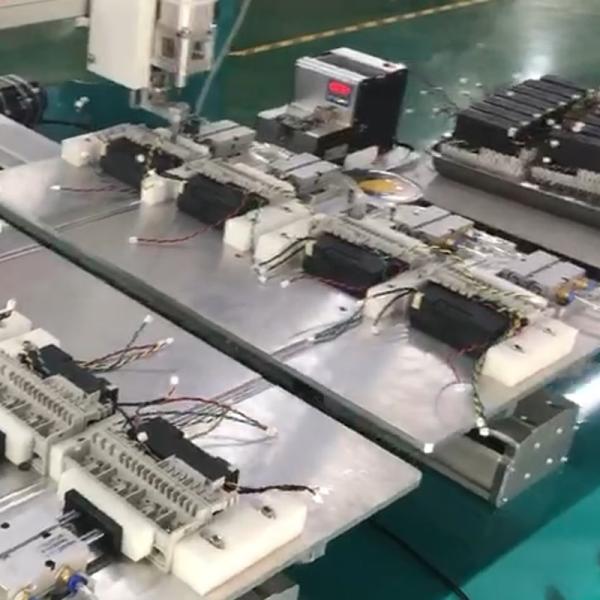 Double Station Automatic Screw Locking Machine 220V Automatic Screwdriver System 620*620mm