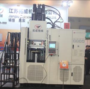China Dumbbell Rubber Injection Moulding Machine Can Be Customized Worktable wholesale