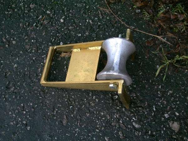 Flame Retardant Laying Cable Tray Rollers Corner Mount