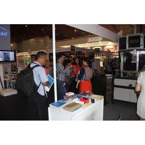 Semiautomatic Air Bubbles Press Machine