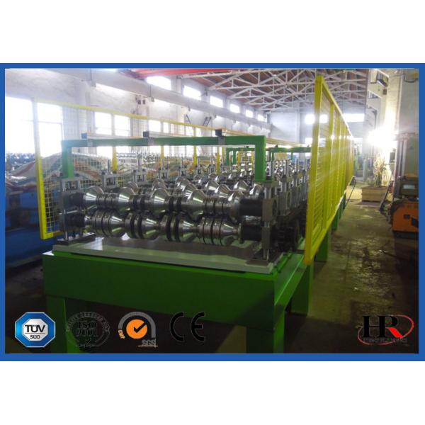 4.5m/min EPS Sandwich Panel Machine , Polystyrene Sandwich Panel Production Machinery