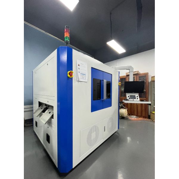 Roll To Roll Sheet Covering Film CO2 Laser Spot Welding Machine Cleaning Cutting