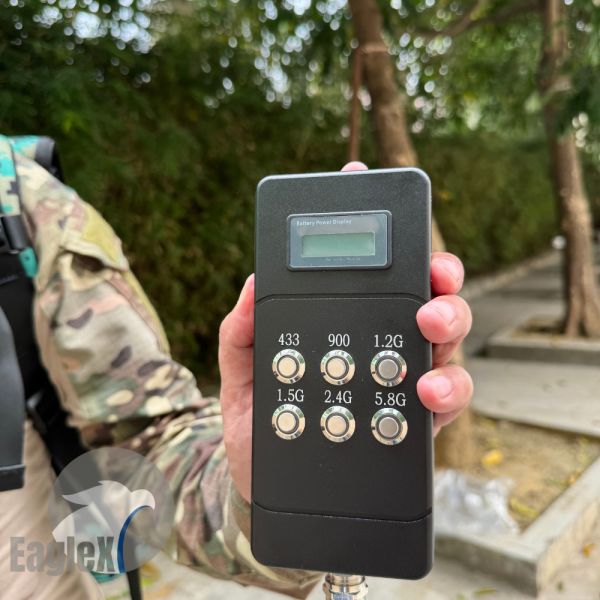 6 Bands UAV Drone Radio Frequency Jammer Backpack Drone Jammer 2000m-2500m