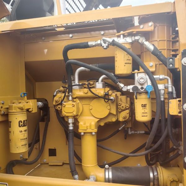 Original Hydraulic Pump 2020 Made in Japan Crawler Caterpillar Used CAT 330D Excavator