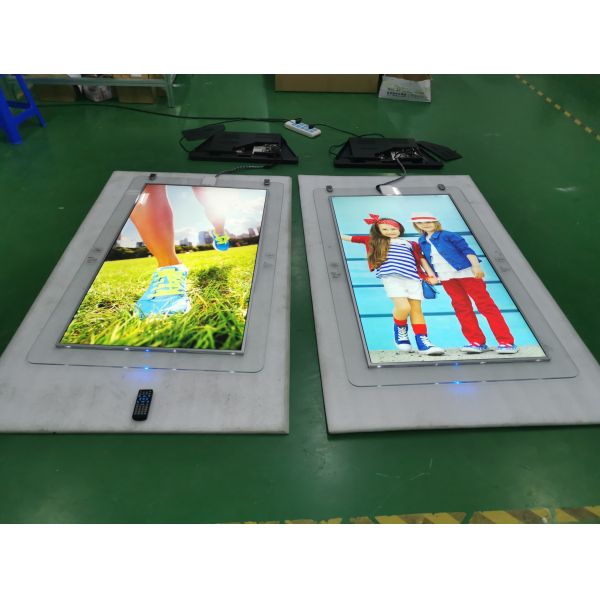 Ultrathin Moveable Digital Signage