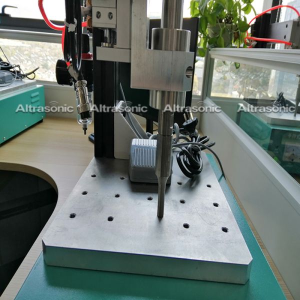 Easy Operation 30k 35k Ultrasonic Spot Welding Device For Flat Mask Ear Loop